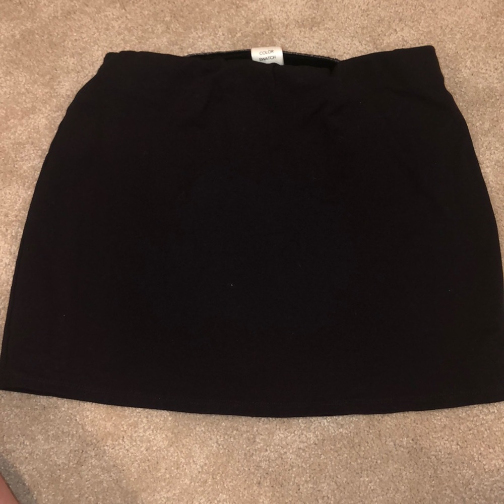 black pencil skirt